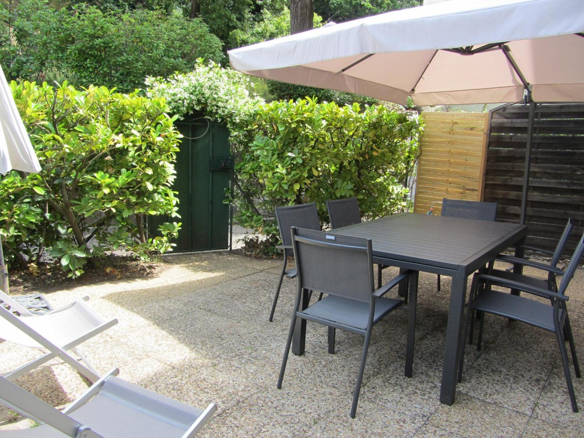 Appartement Les Cigales Rez De Jardin A 10Mn Des Plus Belles Plages Hyères Exteriér fotografie